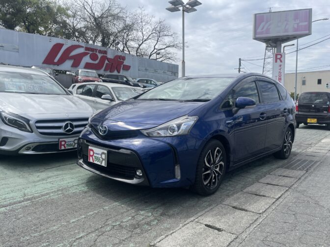 平成26年式 トヨタ プリウスα ベストカーレインボー