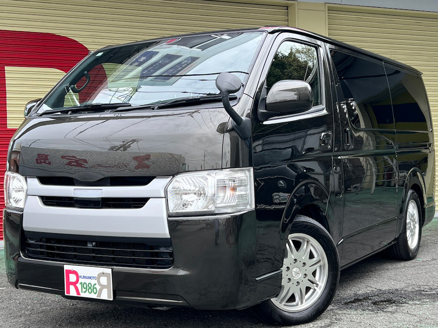 ハイエースバン